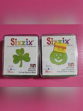 Sizzix Dies Set Of 2.  Shamrock & Jack-O-Lantern (0835)